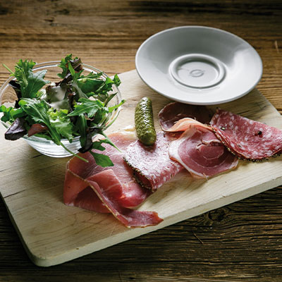 packshot studio photo plat charcuterie restaurant